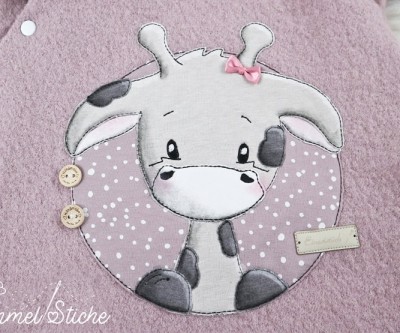 Giraffe Gilbert Button 16x26