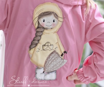 Mia mit Regenschirm 13x18