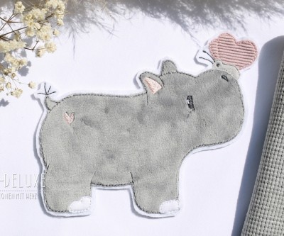 Nilpferd Nils mit Schmetterling 18x30